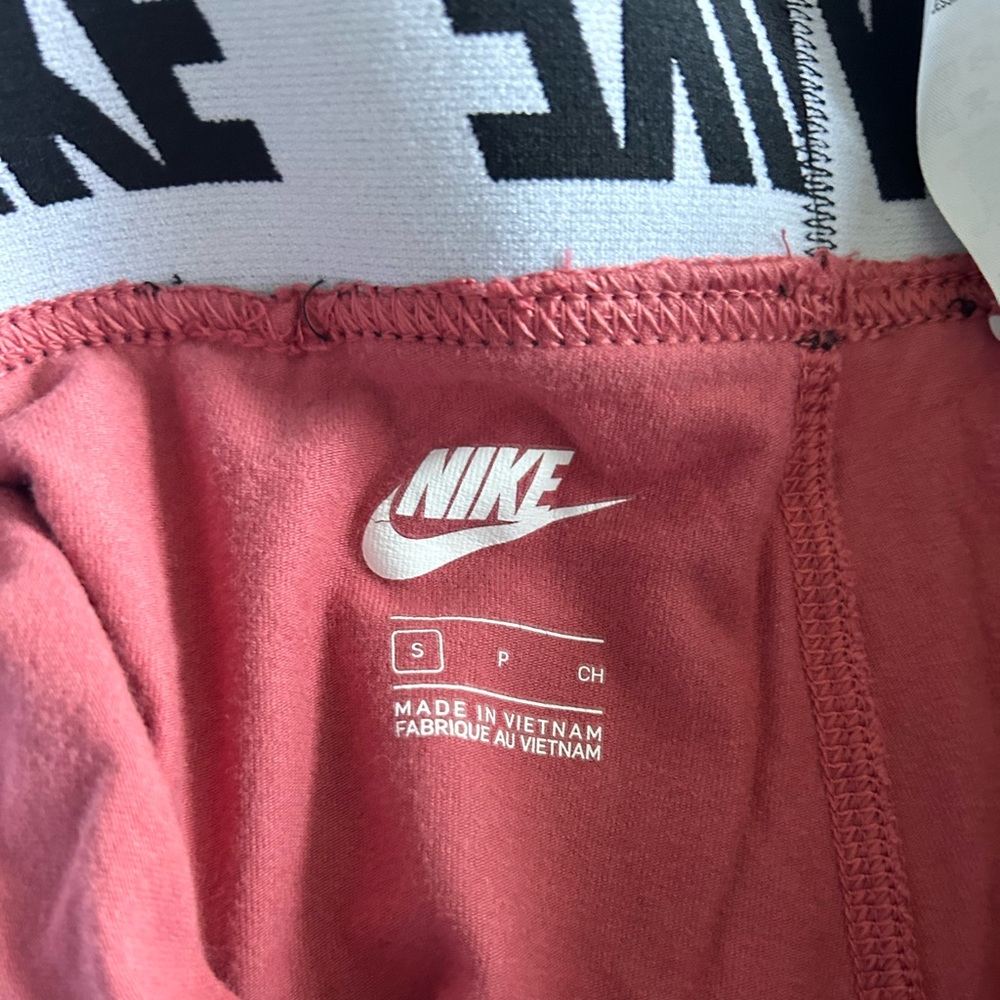 Pink Nike Leggings